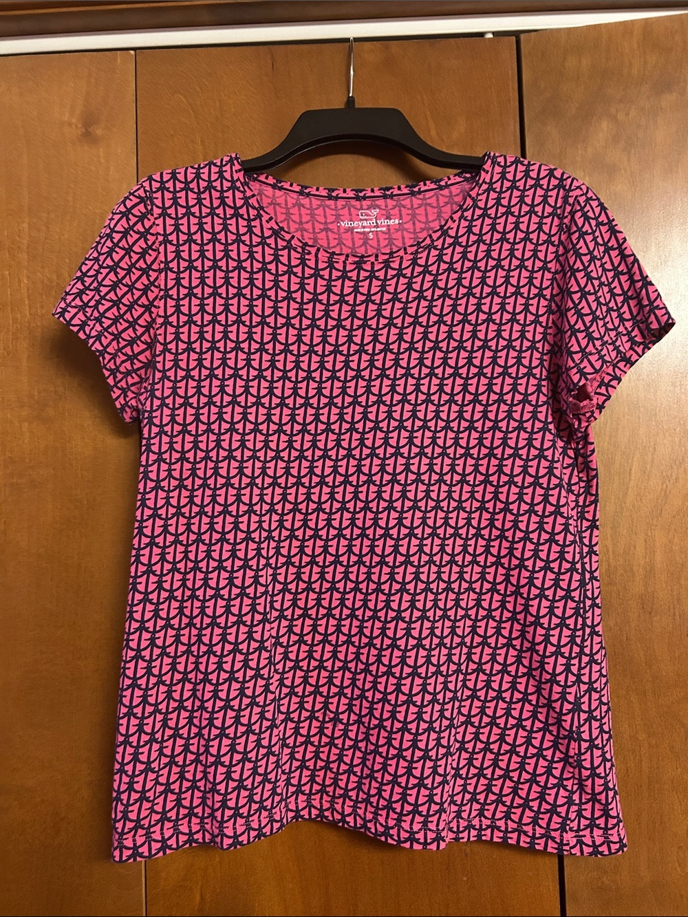 Vineyard Vines Pink with Navy Anchor Print Short Sleeve Tee